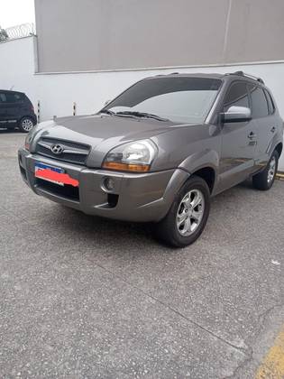 HYUNDAI TUCSON 2.0 MPFI GLS 16V 143CV 2WD FLEX 4P AUTOMÁTICO HYUNDAI TUCSON 2.0 MPFI GLS 16V 143CV 2WD FLEX 4P AUTOMÁTICO